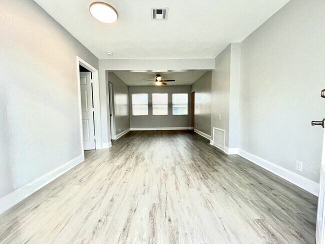 Foto del edificio - 289 14th St N