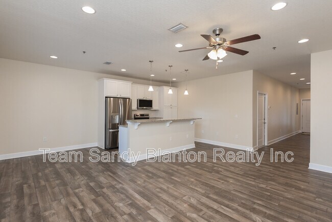 Building Photo - 3508 Mossy Oak Villas Cir