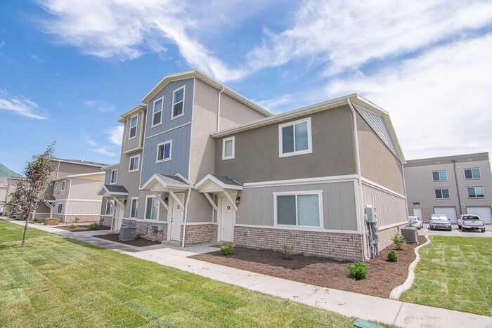Primary Photo - Beautiful Townhome in Easton Park
