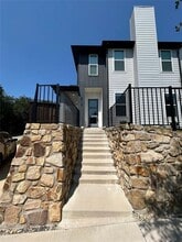 Building Photo - 2117 River E Ln.