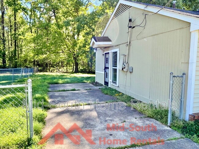 Building Photo - 4258 Briarberry Ln