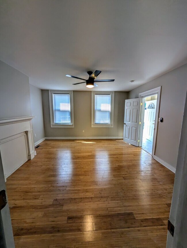 Foto del edificio - 4 Bedroom House in Southside Flats! SHORT TERM LEASE ONLY!