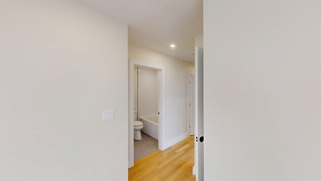 Building Photo - 59 Gove St