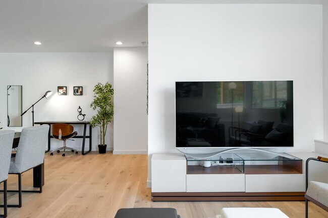 Foto del edificio - 5300 NE 67th St