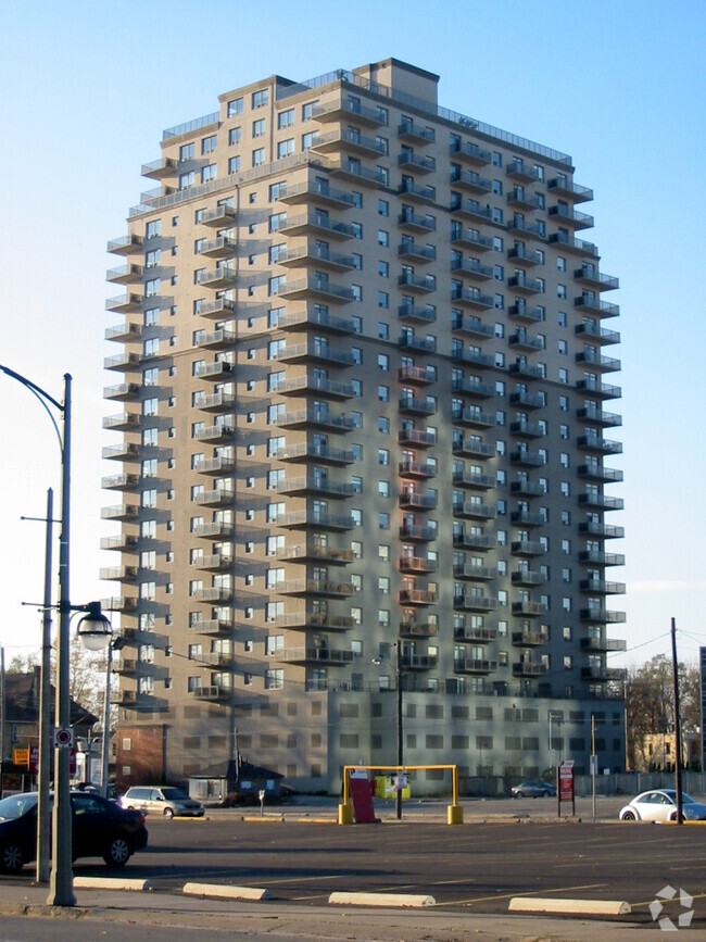 Building Photo - The Harriston