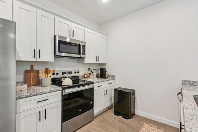 Building Photo - Brand-New Luxury Townhomes in Newton w/ Privacy Fence!