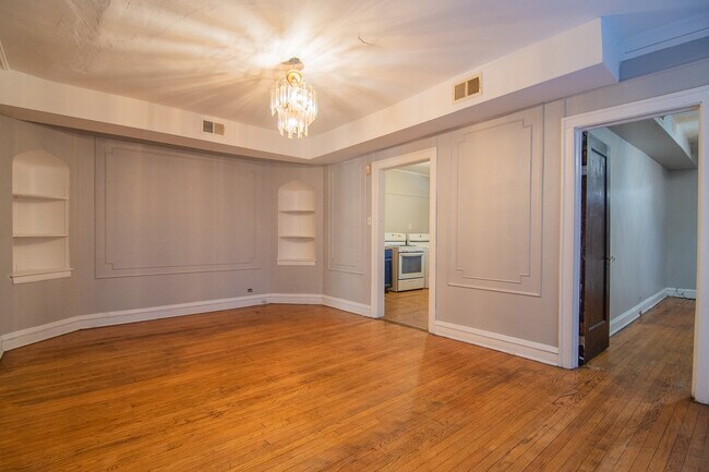 Foto del edificio - 7839 S Kingston Ave