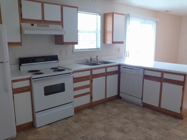 Building Photo - 37 Appaloosa Ct