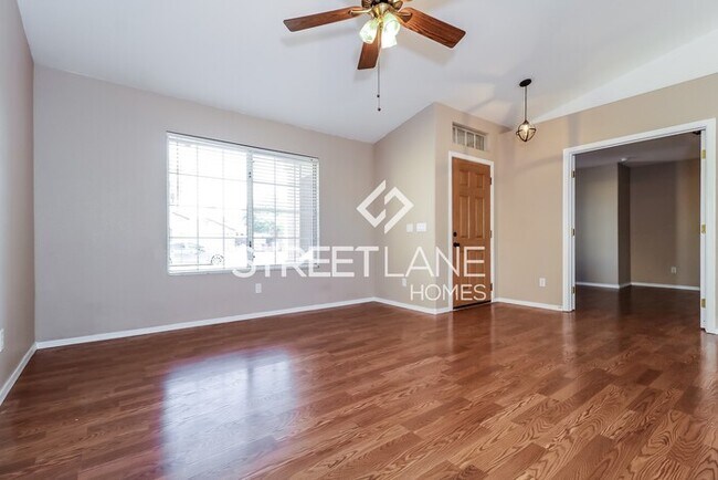 Building Photo - NOW OFFERING FIRST FULL MONTH FREE!!