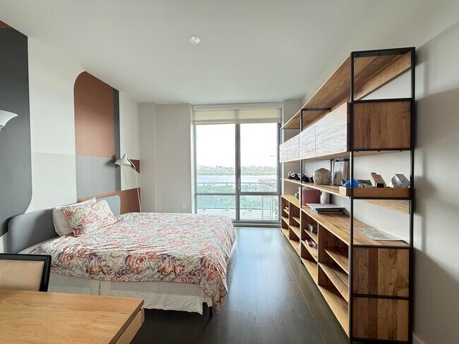 Foto del edificio - 320 Adolphus Ave