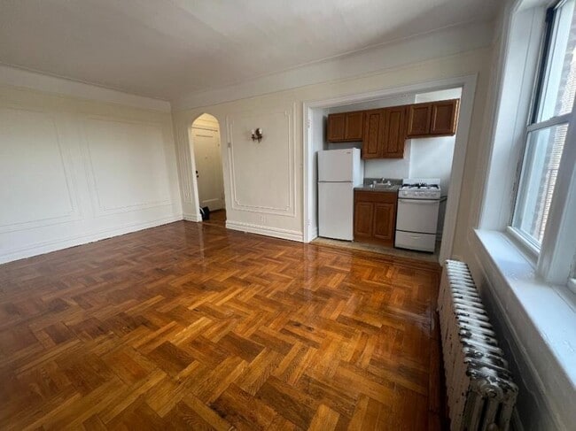 Foto del edificio - 0 bedroom in SUNNYSIDE NY 11104