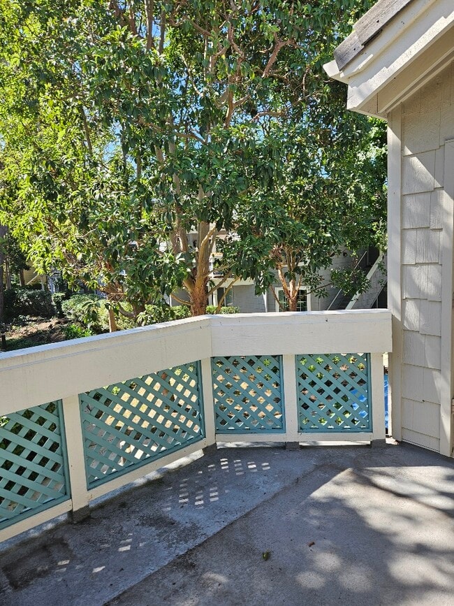 nice big balcony - 7532 Seaspring Dr