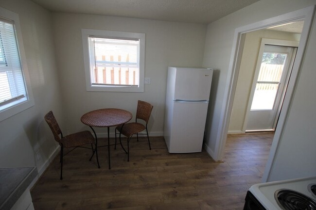 kitchen with eating area - 210 Northeast 5th Avenue