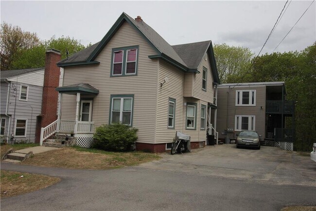 Foto del edificio - 28 Davis ave
