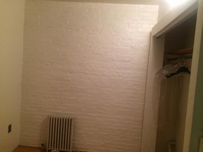 Building Photo - 259 W Newton St