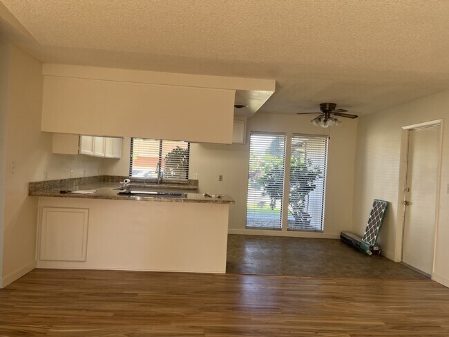 Foto del edificio - 800 Andrew Dr