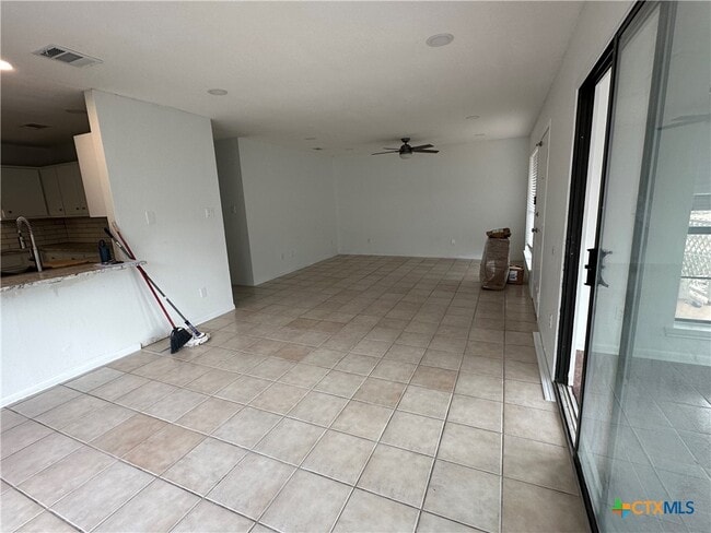 Foto del edificio - 136 Discovery Ln