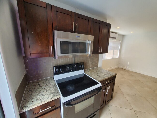 Foto del edificio - 841 NW 5th Ave
