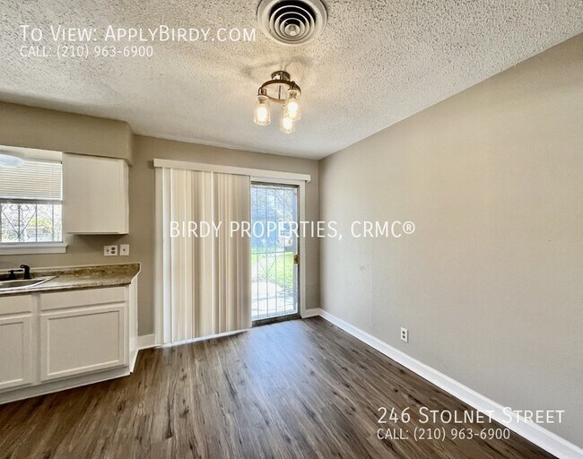 Building Photo - **3 Bed, 2 Bath Home Located in SAISD**