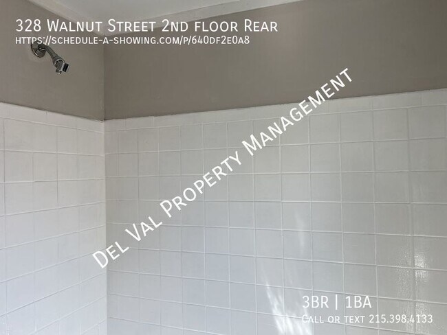 Building Photo - Spacious 2nd fl apartment with Private Ent...
