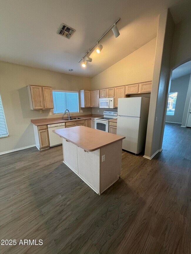 Foto del edificio - 1785 E Appaloosa Rd