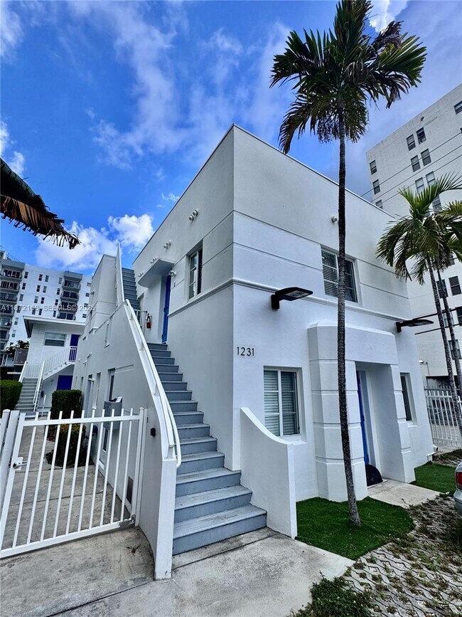 Building Photo - 1231 13th St