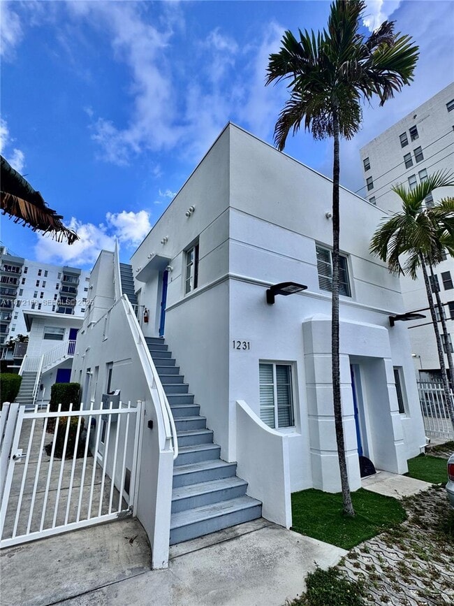 Building Photo - 1231 13th St