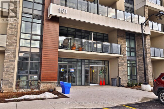 Building Photo - 101-101 Shoreview Pl