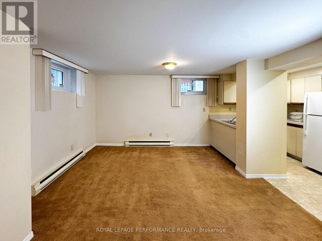 Building Photo - 144 Keefer St