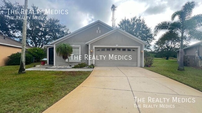 Building Photo - 895 Villa Dr