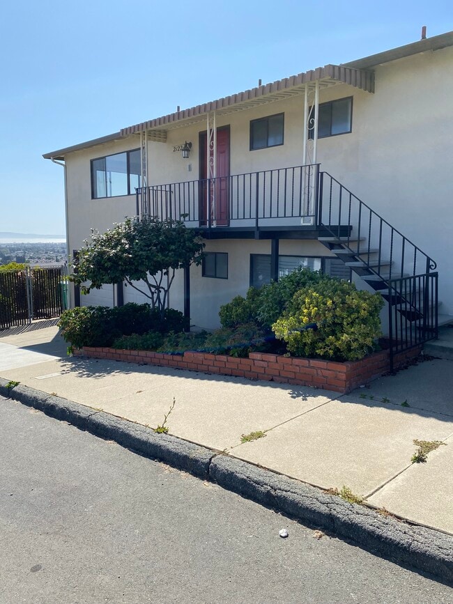 Foto del edificio - 2122 Pico Pl