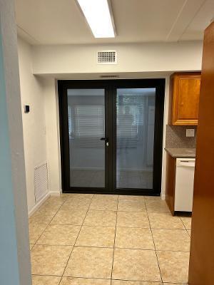 Foto del edificio - 355 Newcastle St