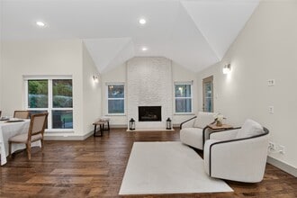 Building Photo - 14603 Carolcrest Dr