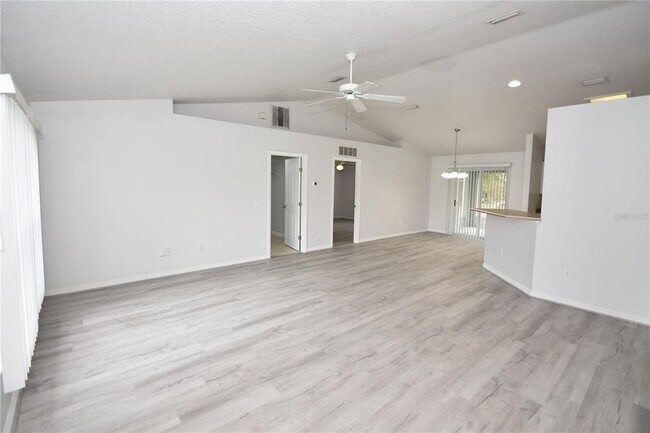 Building Photo - 6 Rosedale Pl