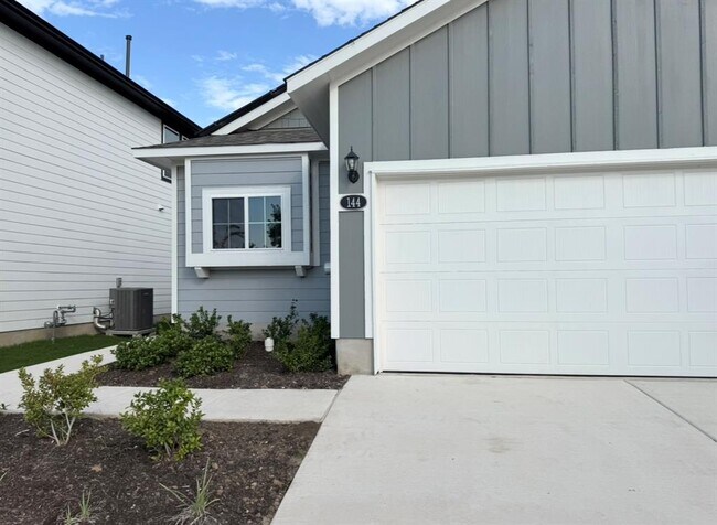 Building Photo - 144 Lavender Ln