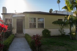 Building Photo - 2431 Walgrove Ave