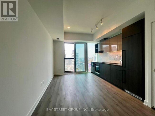 Building Photo - 252 Church St