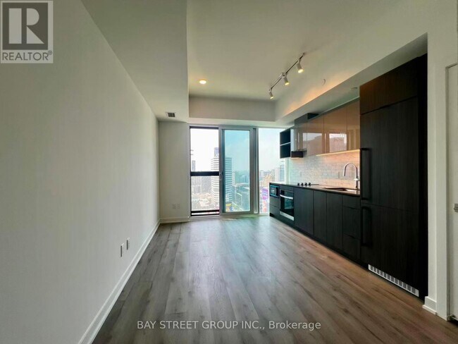 Photo du bâtiment - 252 Church St