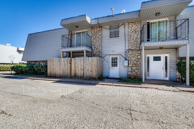 6032 NW Expressway - 6032 NW Expressway Apartment