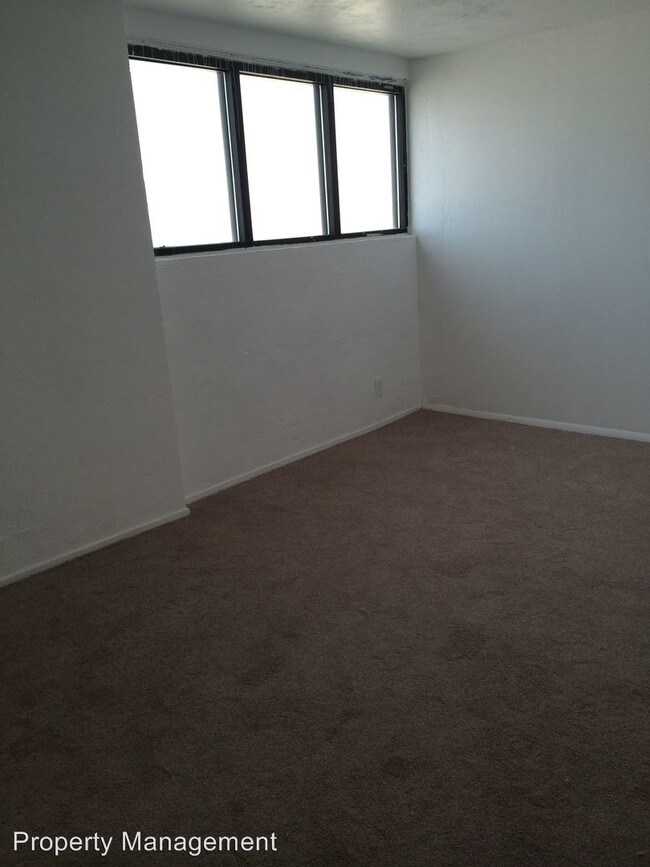 Building Photo - 600 E Warrington Ave