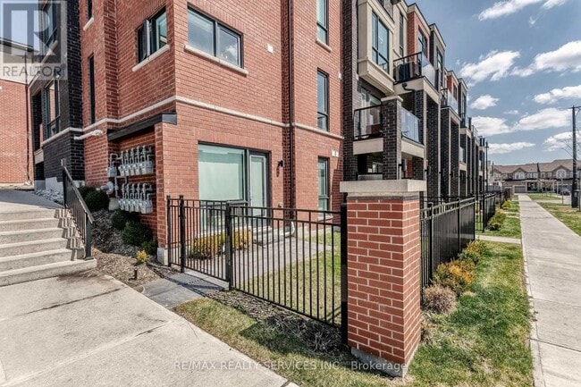 Building Photo - 100 Dufay Rd