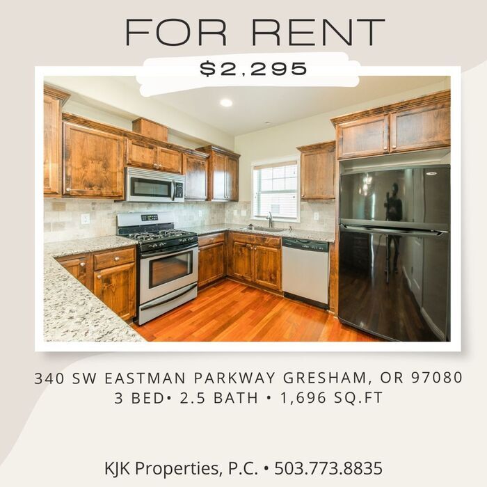 Primary Photo - Rarely Available Spacious Townhome Style C...