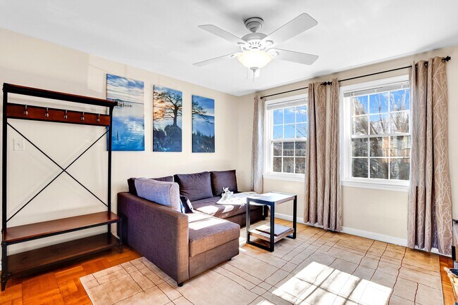 Foto del edificio - 1106 Belle View Blvd