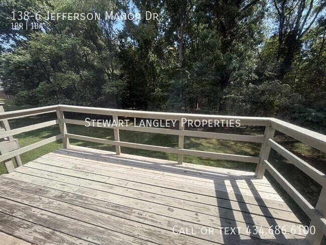 Foto del edificio - 138-6 Jefferson Manor Dr.-