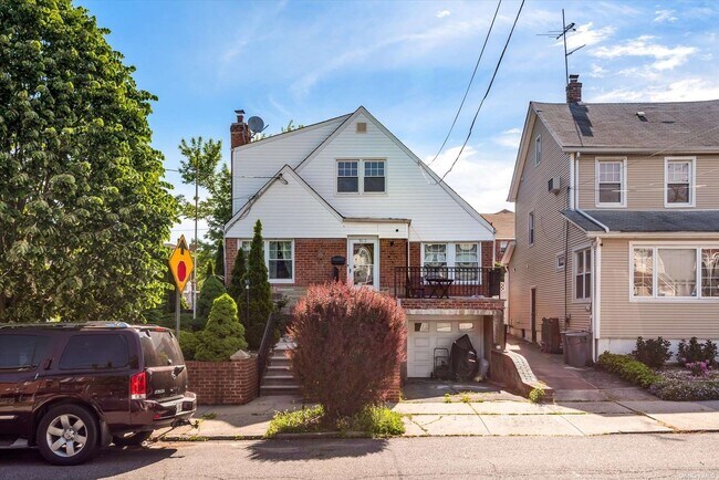 Building Photo - 59-11 157th St