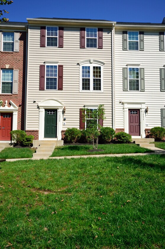 14080 Cannondale Way, Gainesville, VA 20155 Condo for Rent in