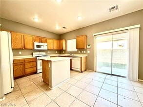 Building Photo - 890 Sheerwater Ave