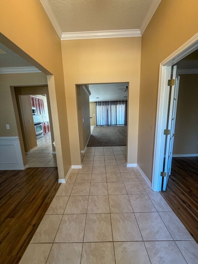 Foto del edificio - 4697 Lovegrass Ln