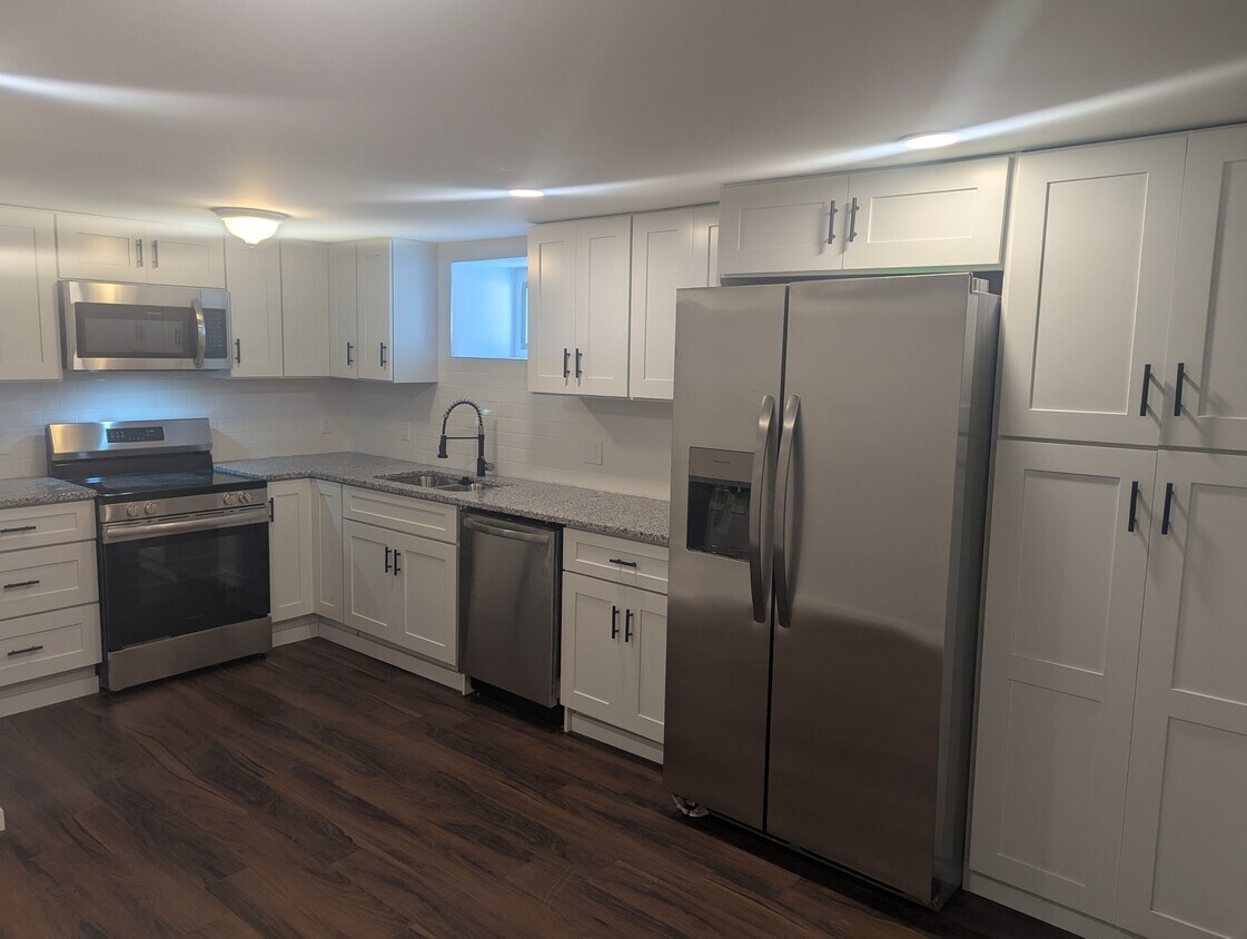 Foto principal - 5504 Carville Ave
