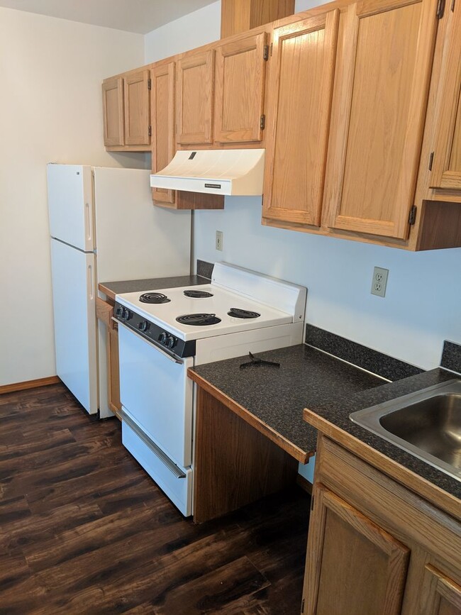 Building Photo - STUDIO WITH BONUS STORAGE